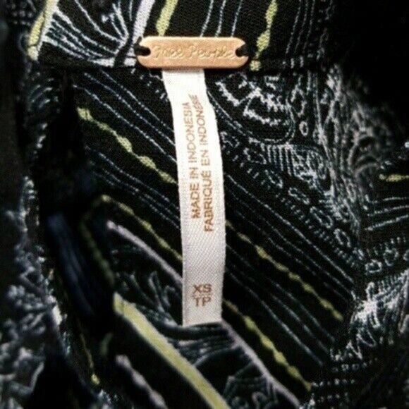 Free People Black White Yellow Walking on a Dream Printed Tunic Top NEW Women XS - Picture 6 of 7